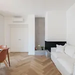 Apartment Eleganza E Design Nel Cuore Di - E Movida