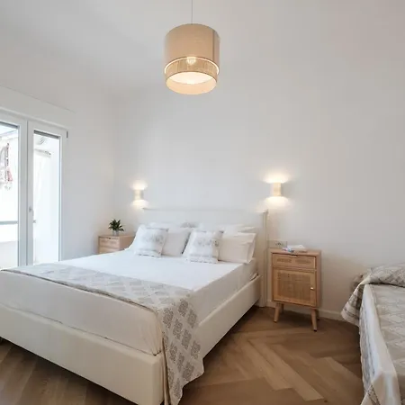 Eleganza E Design Nel Cuore Di - E Movida Appartamento *