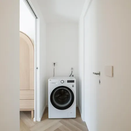 Eleganza E Design Nel Cuore Di - E Movida * Villasimius