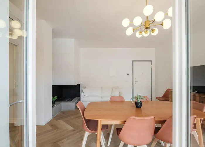 Eleganza E Design Nel Cuore Di - E Movida * Villasimius