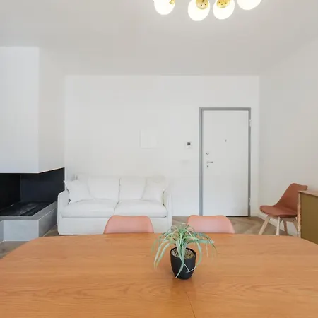 Eleganza E Design Nel Cuore Di - E Movida