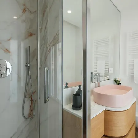 Апартаменти Eleganza E Design Nel Cuore Di - E Movida Віллазімьюс