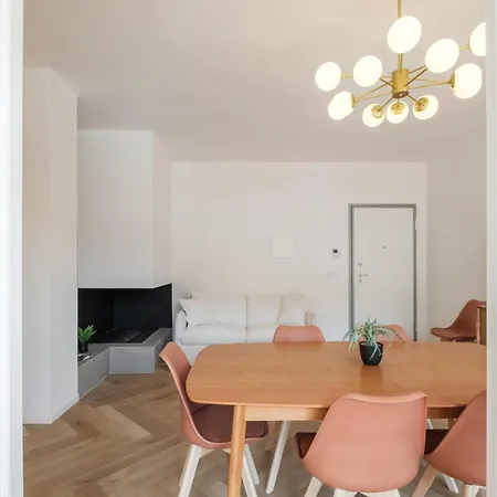 Eleganza E Design Nel Cuore Di - E Movida * Віллазімьюс