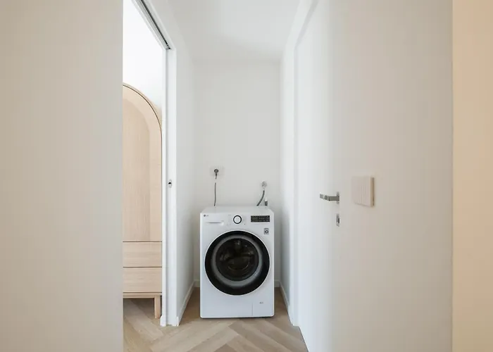 Eleganza E Design Nel Cuore Di - E Movida * Villasimius